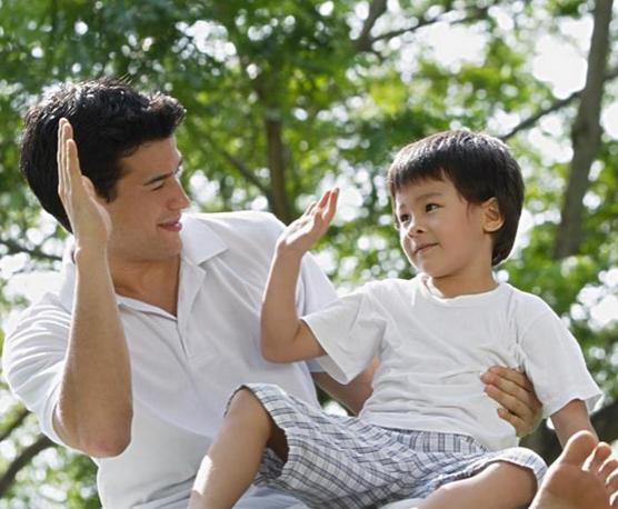 Không phải vàng bạc, ông bà dặn: Cha mẹ nói 5 câu này mới là trao con gia sản quý nhất đời, giúp chúng càng sống càng giàu- Ảnh 1.
