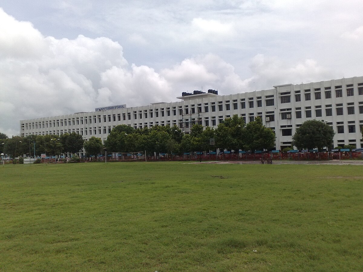 Ngôi trường đông học sinh nhất thế giới- Ảnh 6.