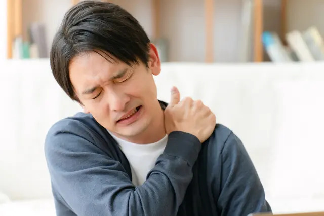 Không quan trọng giới tính hay độ tuổi, đau 3 vị trí này dai dẳng phải đi tầm soát ung thư ngay!- Ảnh 2.