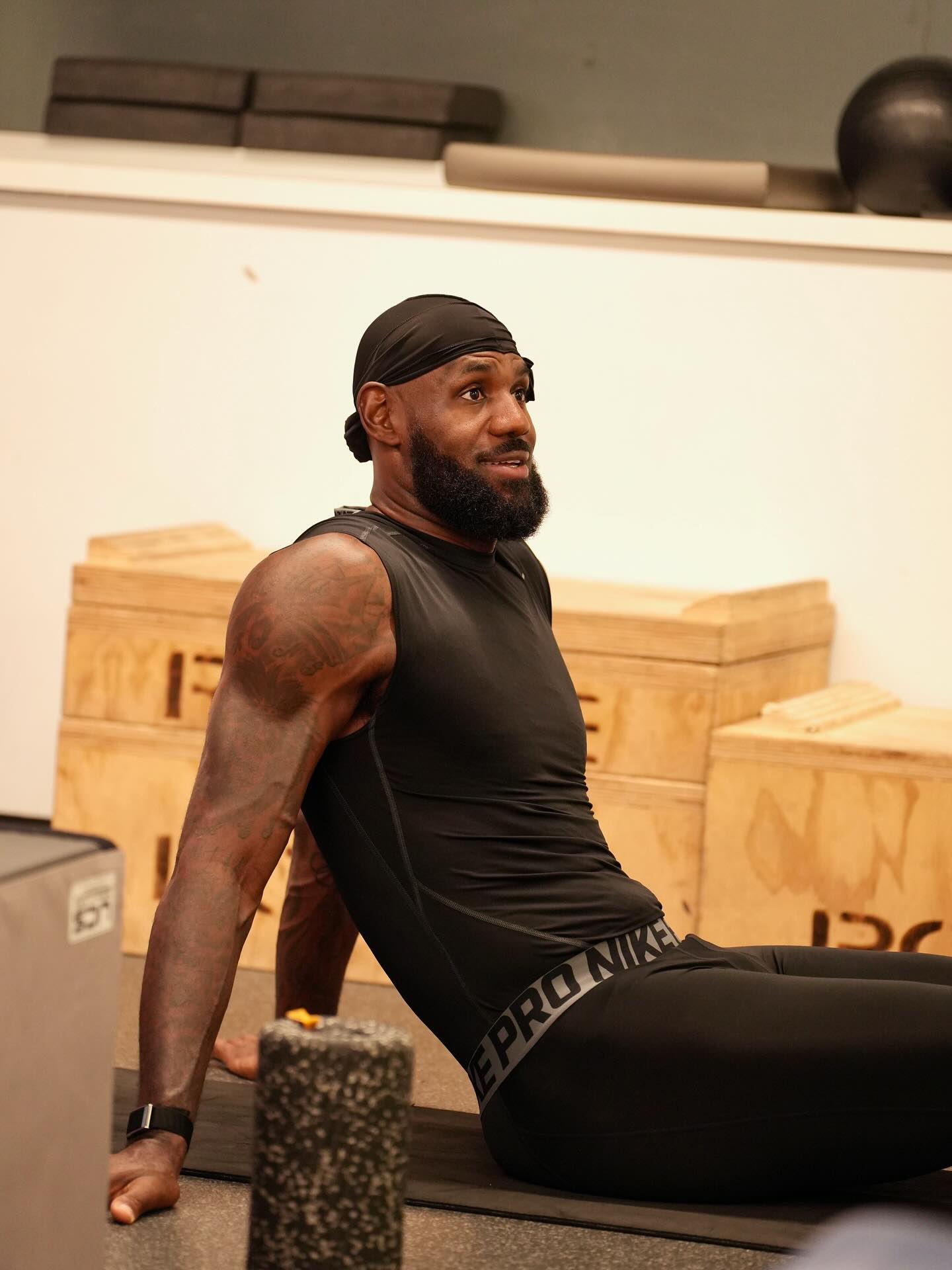 Ronaldo, LeBron, Federer... những huyền thoại thể thao chứng minh đàn ông ngoài 40 vẫn có thể phong độ ngời ngời- Ảnh 8.