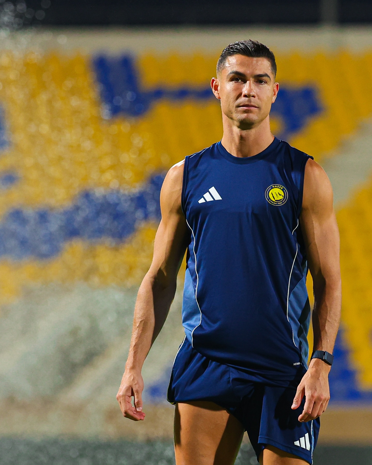 Ronaldo, LeBron, Federer... những huyền thoại thể thao chứng minh đàn ông ngoài 40 vẫn có thể phong độ ngời ngời- Ảnh 2.