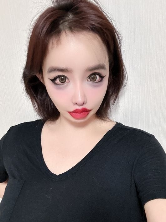 Park Bom (2NE1) quyết không buông tha Lee Min Ho- Ảnh 10.