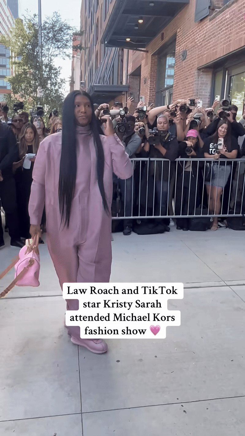 Người đàn ông tóc dài tại fashion week gây tranh cãi- Ảnh 3.