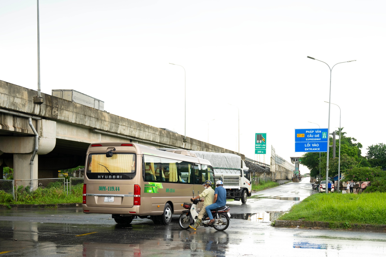 Vụ xe bồn cố ý kéo lê khiến nữ sinh 15 tuổi tử vong: Người dân kể lại hành vi lạnh lùng của tài xế- Ảnh 5.