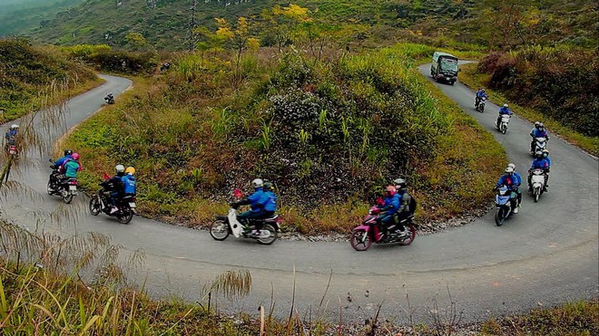 Khách Tây há hốc miệng trước cảnh ở vùng núi phía Bắc: Cách Hà Nội hơn 300km, không phải ai cũng dám đi- Ảnh 11.