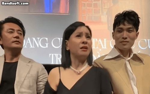 Drama căng nhất lúc này: Cát Phượng công khai chê bai phim mình đóng, đạo diễn đáp trả bằng 1 từ quá gắt- Ảnh 2.