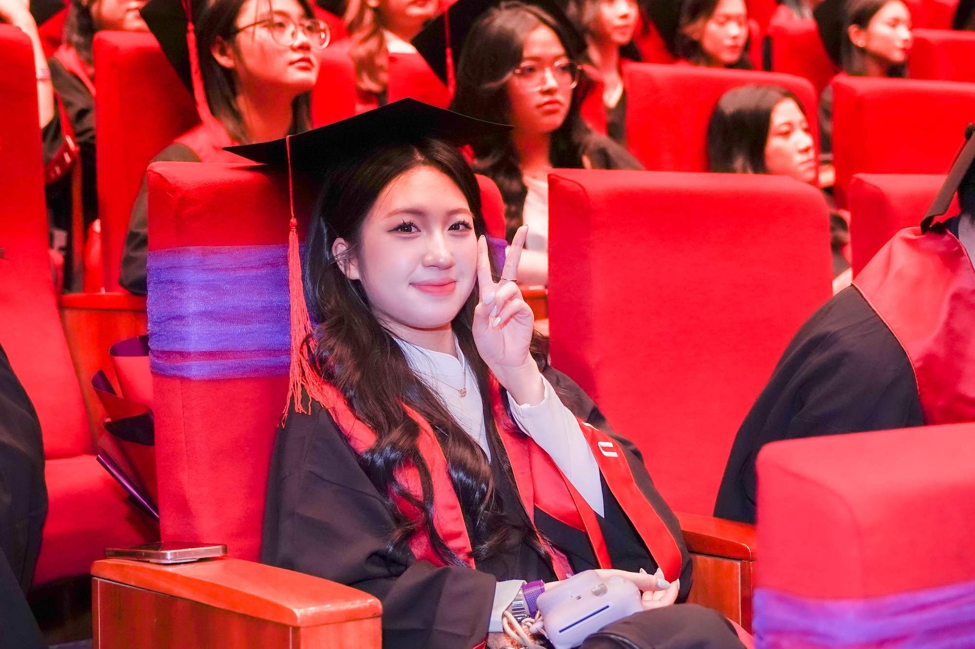 Lý do Ngoại thương mãi luôn là "lò đào tạo Hoa hậu" xịn nhất Việt Nam!- Ảnh 18.