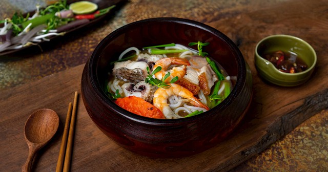 Không phải bún bò Huế, món ăn chỉ từ 50.000 đồng/bát này mới là hương vị Việt lọt top ngon nhất thế giới- Ảnh 1.