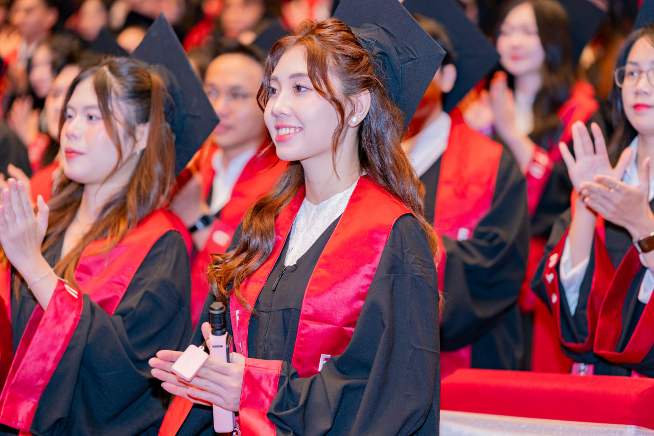 Lý do Ngoại thương mãi luôn là "lò đào tạo Hoa hậu" xịn nhất Việt Nam!- Ảnh 16.