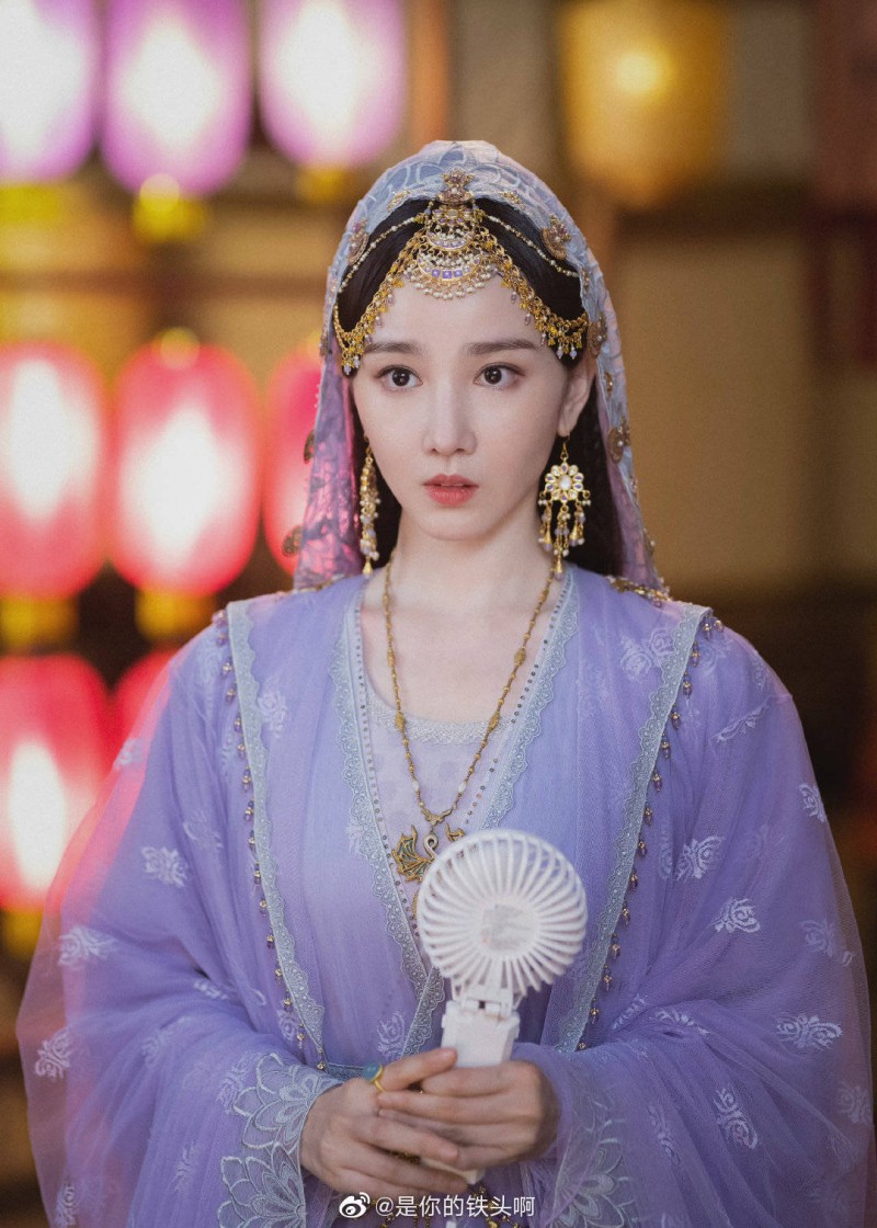 10 nữ thần dao kéo đẹp nhất Trung Quốc: Dương Mịch xếp sau Angelababy, hạng 1 là kiệt tác của phòng mổ- Ảnh 6.
