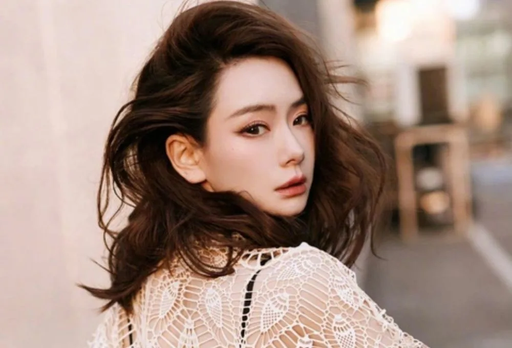 10 nữ thần dao kéo đẹp nhất Trung Quốc: Dương Mịch xếp sau Angelababy, hạng 1 là kiệt tác của phòng mổ- Ảnh 11.