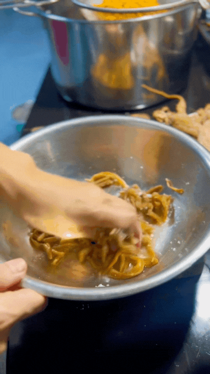 Món ăn gắn với ký ức tuổi thơ nghèo khó nhưng giờ là 