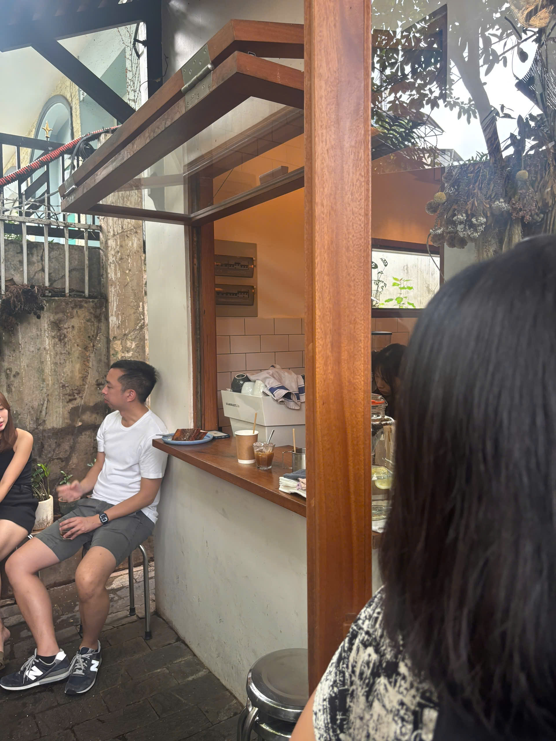 Tiệm bánh chảnh nhất Thảo Điền: Mở đúng 3 ngày, giá cao, khách đông đến nỗi WEAN LE cũng phải thất thểu ra về- Ảnh 10.