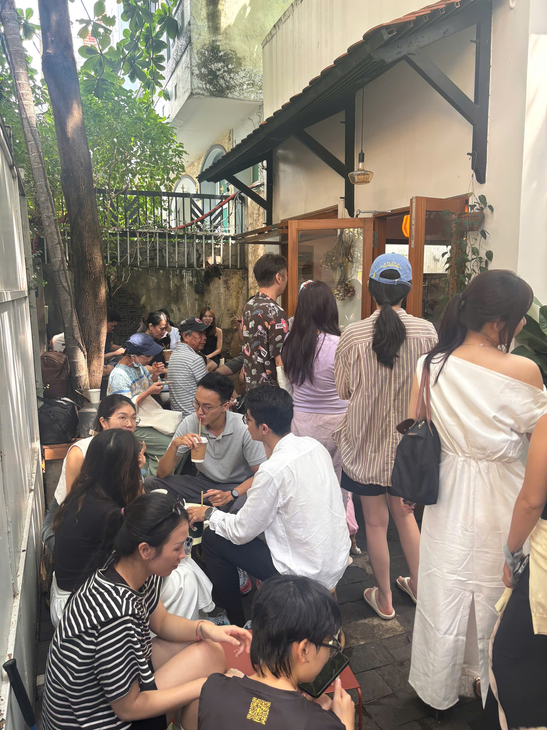 Tiệm bánh chảnh nhất Thảo Điền: Mở đúng 3 ngày, giá cao, khách đông đến nỗi WEAN LE cũng phải thất thểu ra về- Ảnh 5.