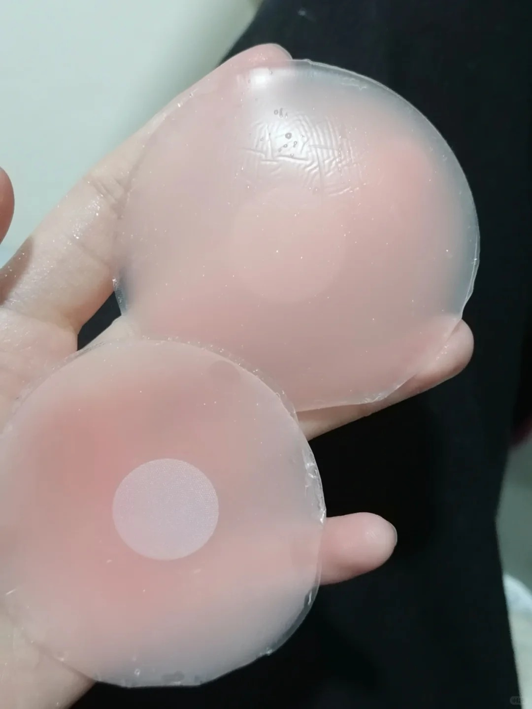 Cứ tưởng là tiện nhưng tôi hối hận khi dùng miếng dán ngực thường xuyên- Ảnh 3.