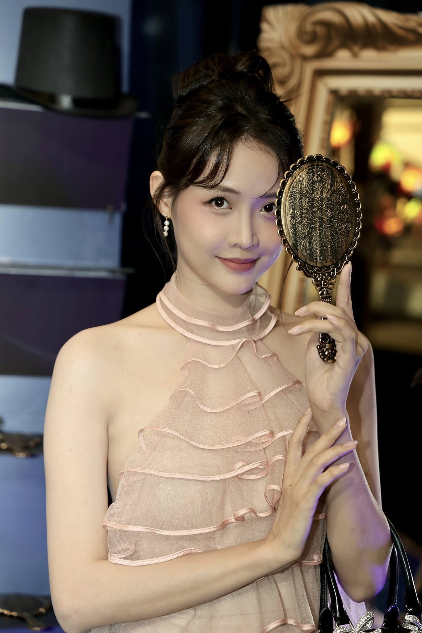 5 cô gái Việt là 