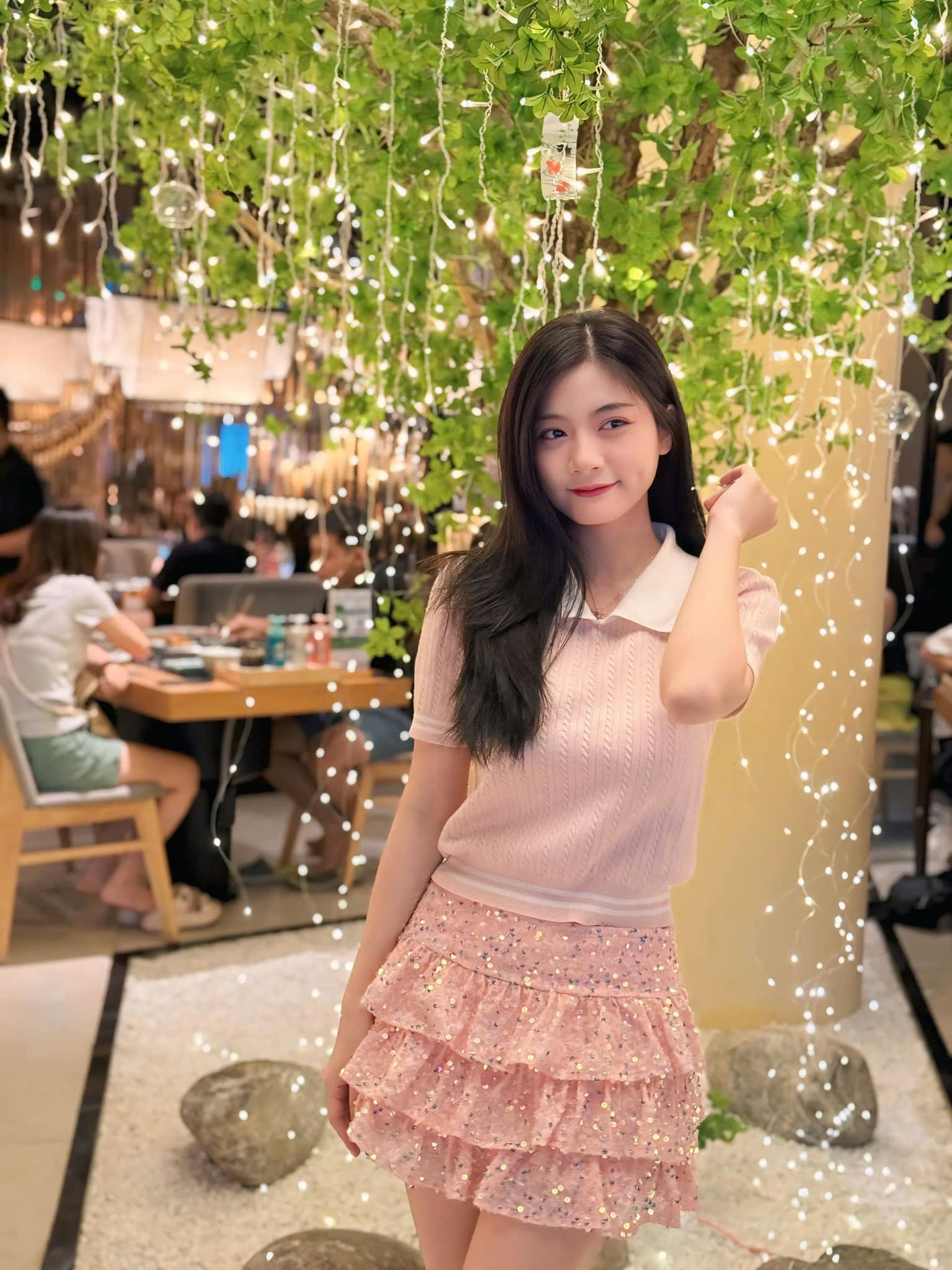 5 mỹ nhân Việt má lúm phú quý 