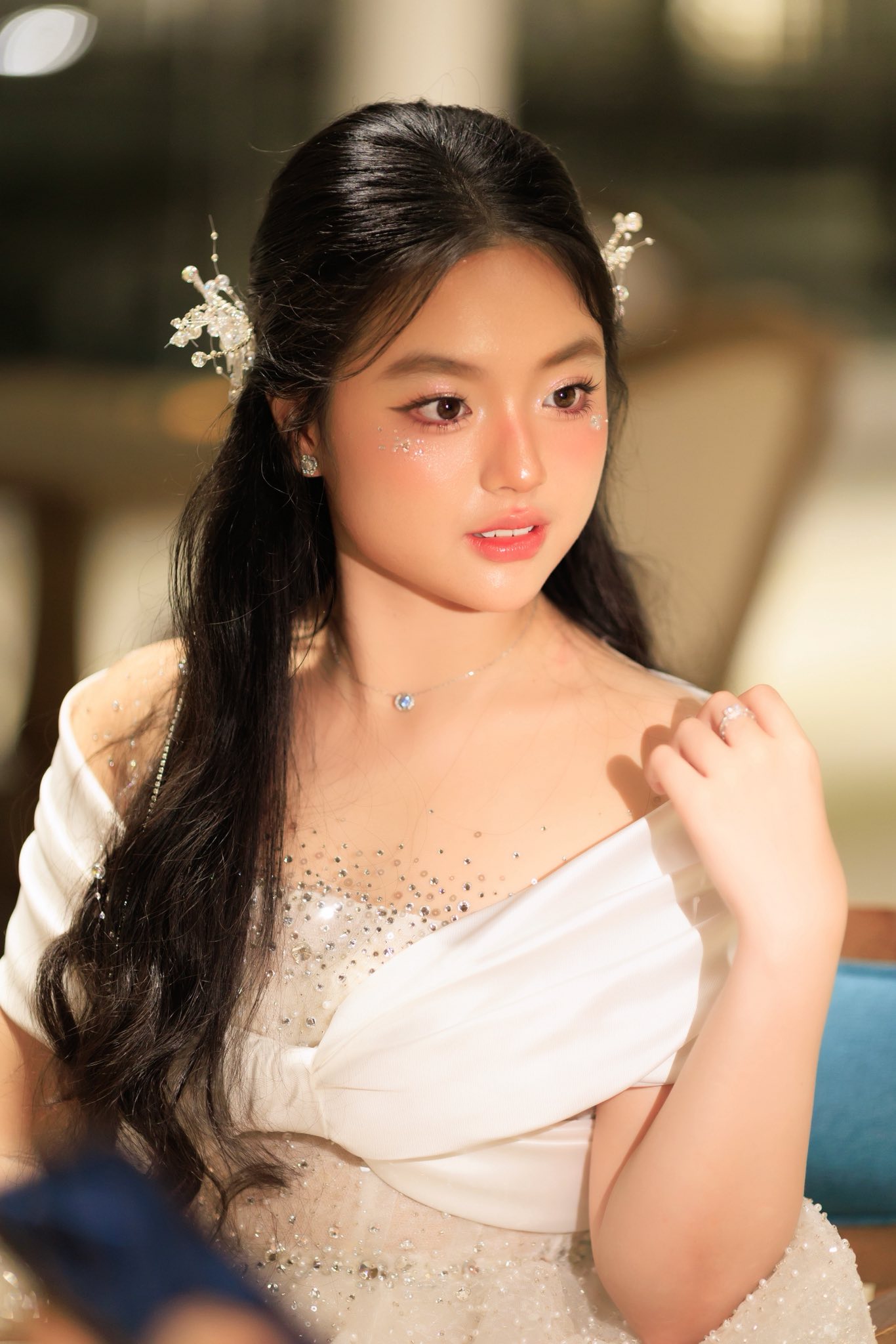 Showbiz Việt xuất hiện tiểu thư hào môn visual như Kim Tae Hee, đối thủ 