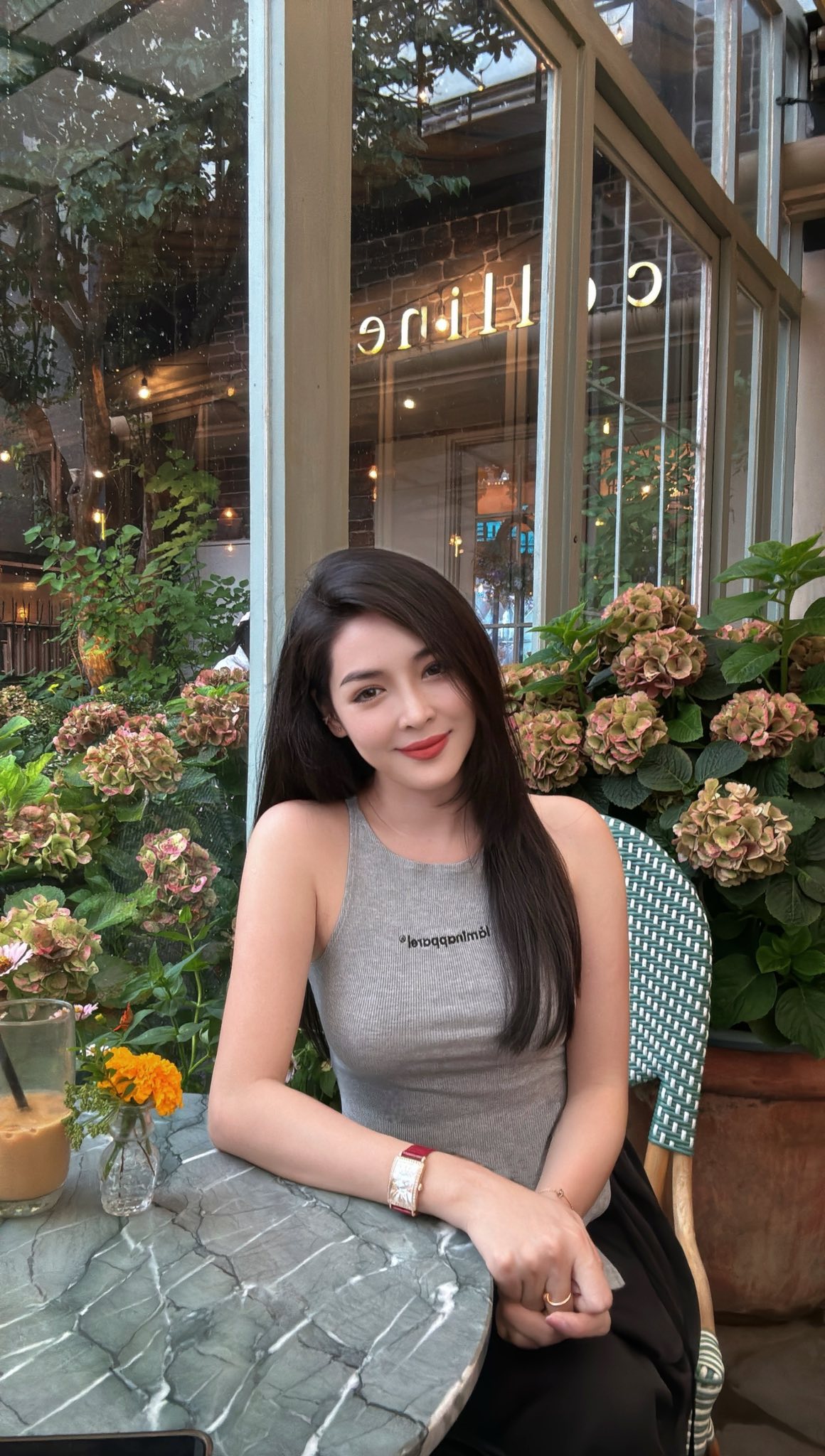 5 cô gái Việt là 