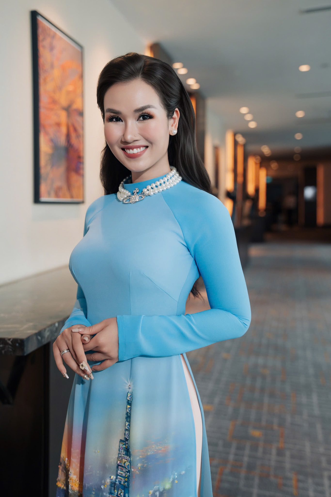 Nữ ca sĩ 