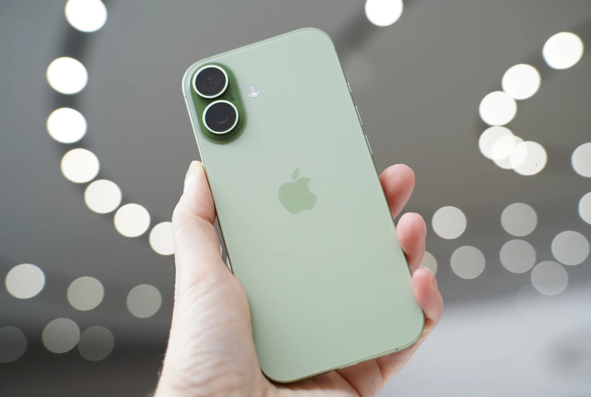 Không phải iPhone 17 Pro Max, đây mới là mẫu iPhone "cháy hàng" kỷ lục, khiến dân tình đổ xô đặt mua- Ảnh 1.