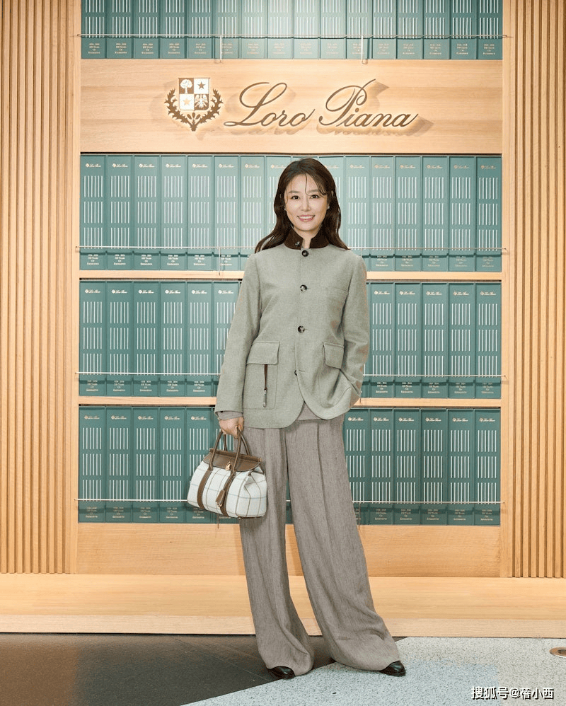 Lâm Tâm Như được khen- Ảnh 3.