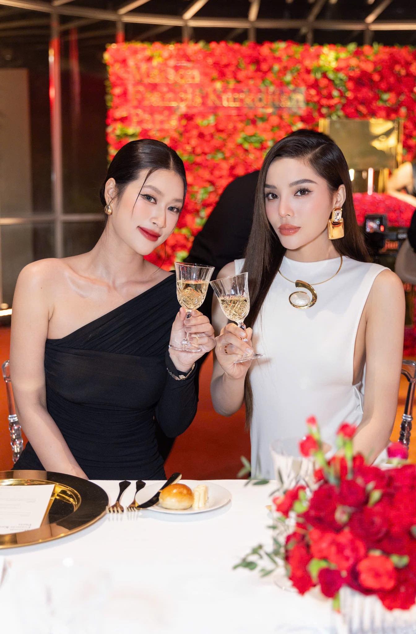 Hoa hậu Kỳ Duyên hẹn hò bí ẩn, lộ chi tiết người đi cùng chính là Hoa hậu Thiên Ân?- Ảnh 7.