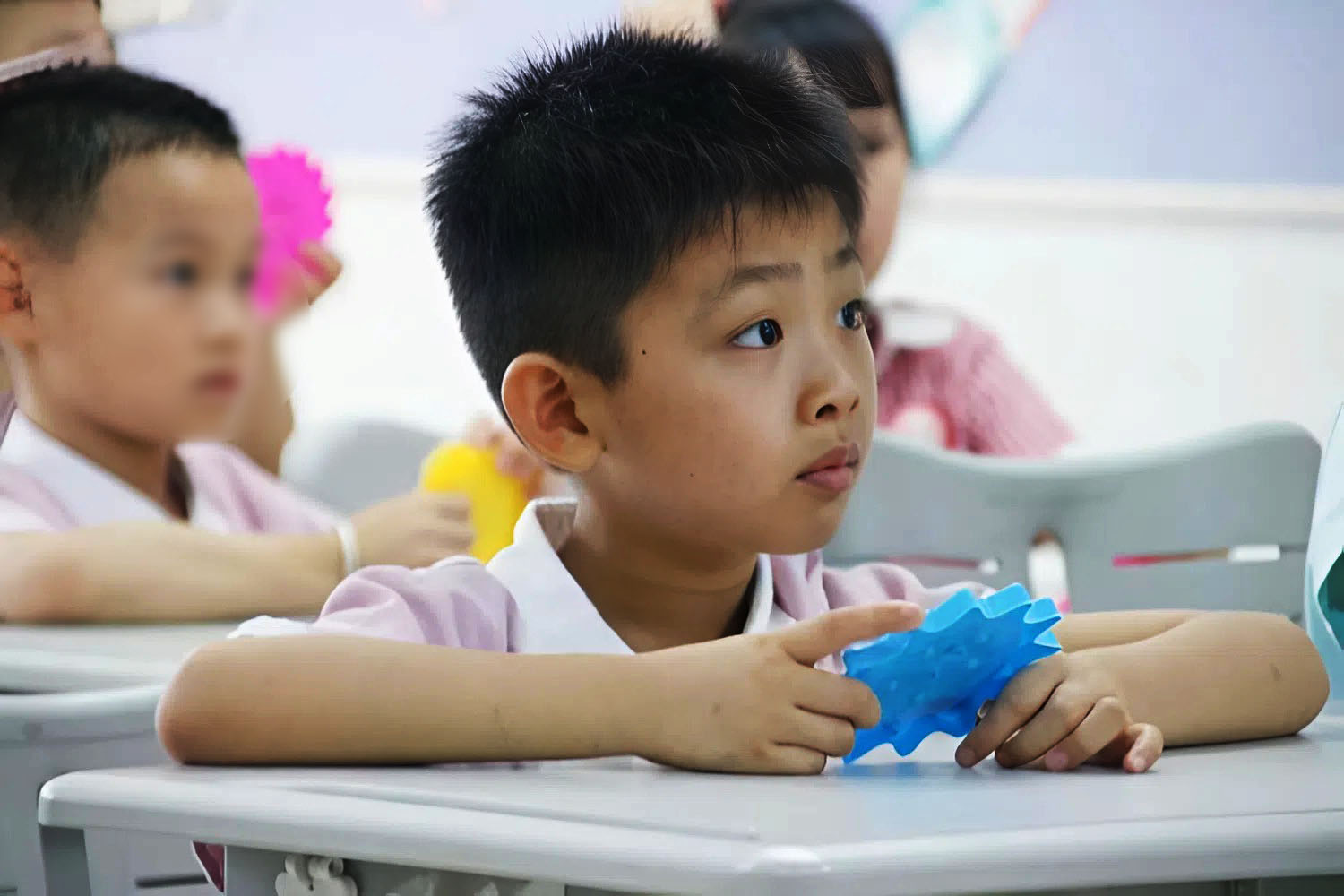 Phụ huynh chia sẻ: Tôi mừng vô cùng khi đọc nội dung này của Nghị quyết 71, chỉ mong thực hiện càng sớm càng tốt!- Ảnh 1.