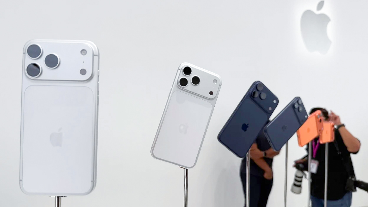 iPhone 17 Pro bạc "sốt" chẳng kém gì cam: Mỗi năm có thêm màu mới "team màu bạc" chưa lung lay bao giờ!- Ảnh 4.