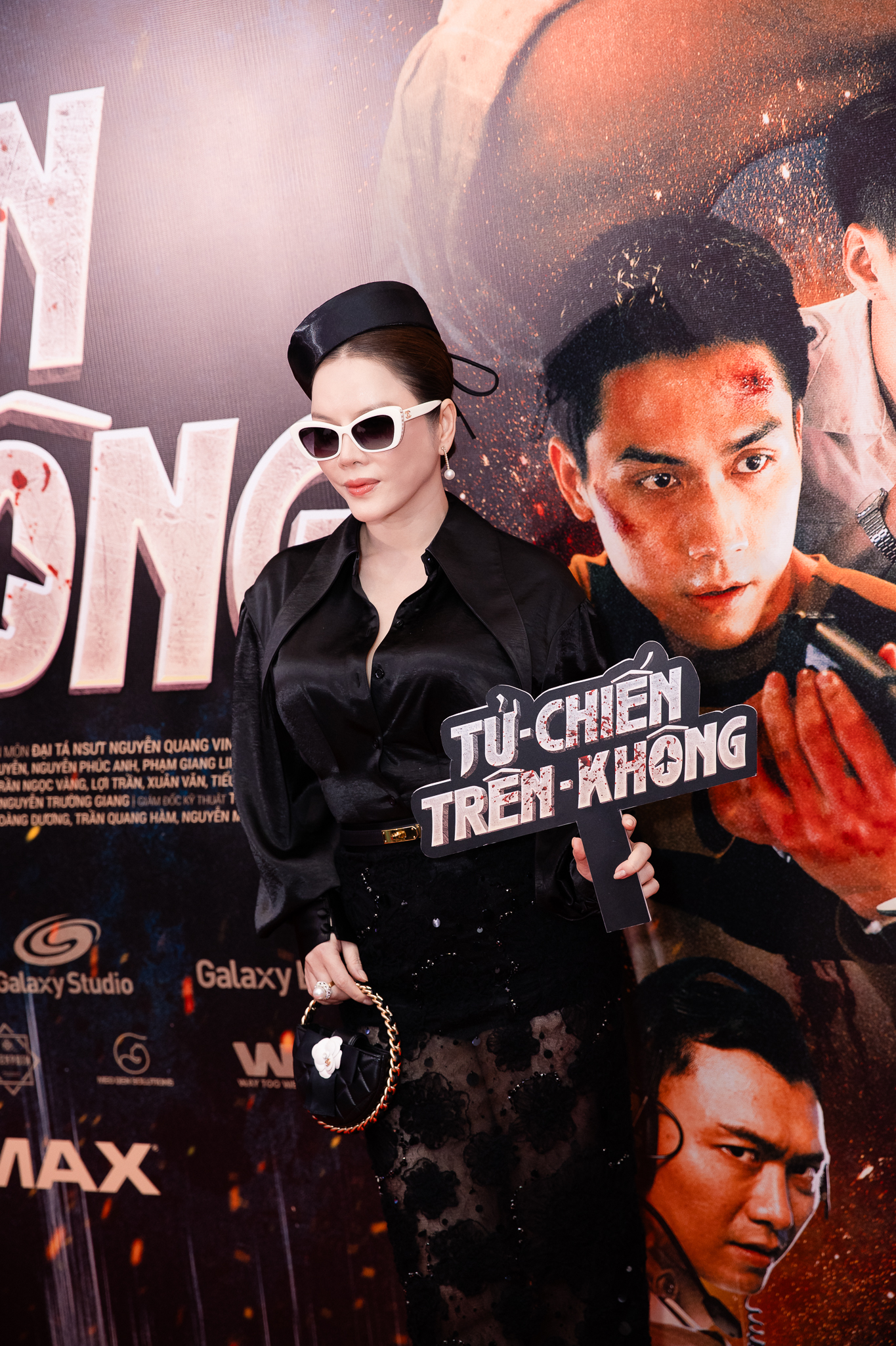 Siêu thảm đỏ hot nhất hôm nay: Minh Hằng - Lý Nhã Kỳ đọ sắc nét căng, dàn sao Mưa Đỏ visual cháy khét mọi khung hình- Ảnh 7.