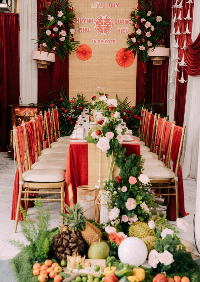 Hồ Quang Hiếu và vợ kém 17 tuổi đem ớt, sầu riêng decor đám cưới đậm chất miền Tây- Ảnh 5.