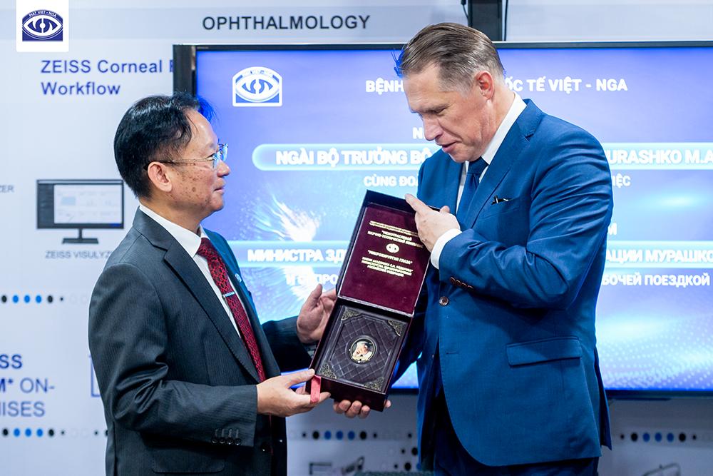Gặp gỡ vị Bộ trưởng Nga "vừa cứu người, vừa thăm viện" tại Việt Nam: Dấu ấn đẹp trong hành trình y tế Việt – Nga- Ảnh 2.