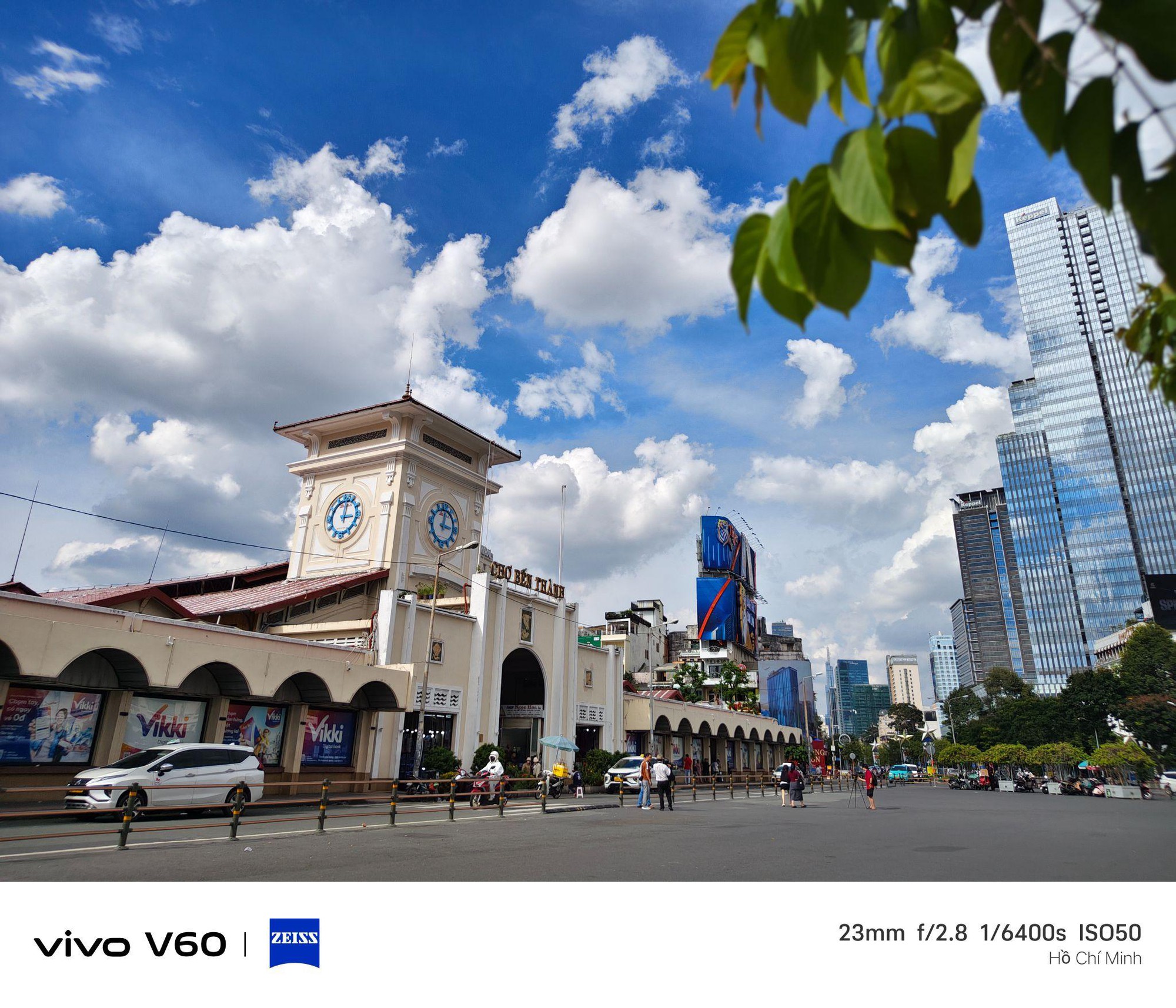 vivo V60 5G hô biến Việt Nam có cả tuyết rơi lẫn lá phong đỏ với tính năng AI flagship- Ảnh 2.