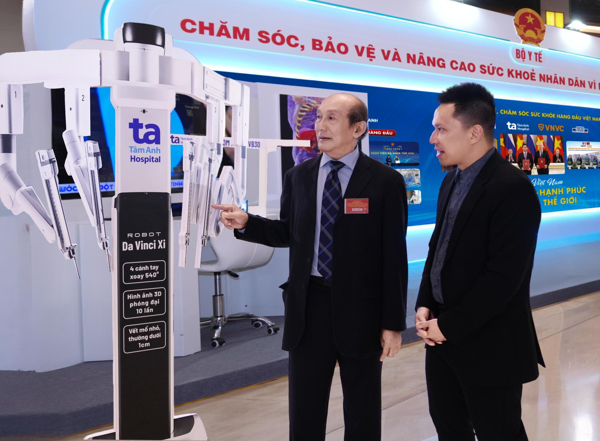 Dàn Robot AI hiếm và "khủng" của ngành Y tế - lần đầu tiên được BV Tâm Anh giới thiệu tại tòa nhà Quốc hội- Ảnh 2.