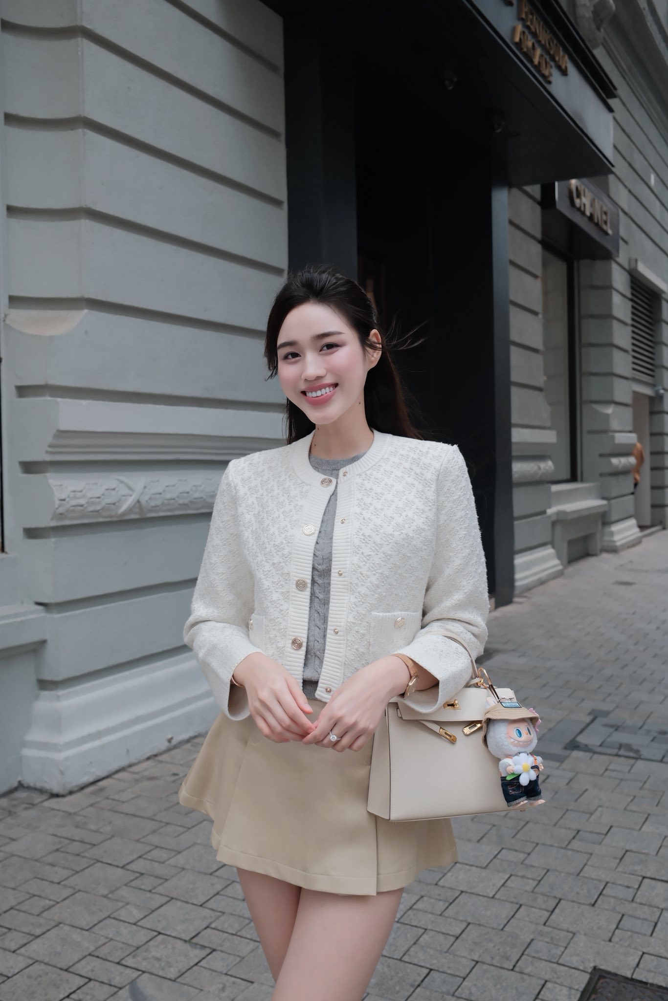 Hoa hậu Đỗ Thị Hà bị 