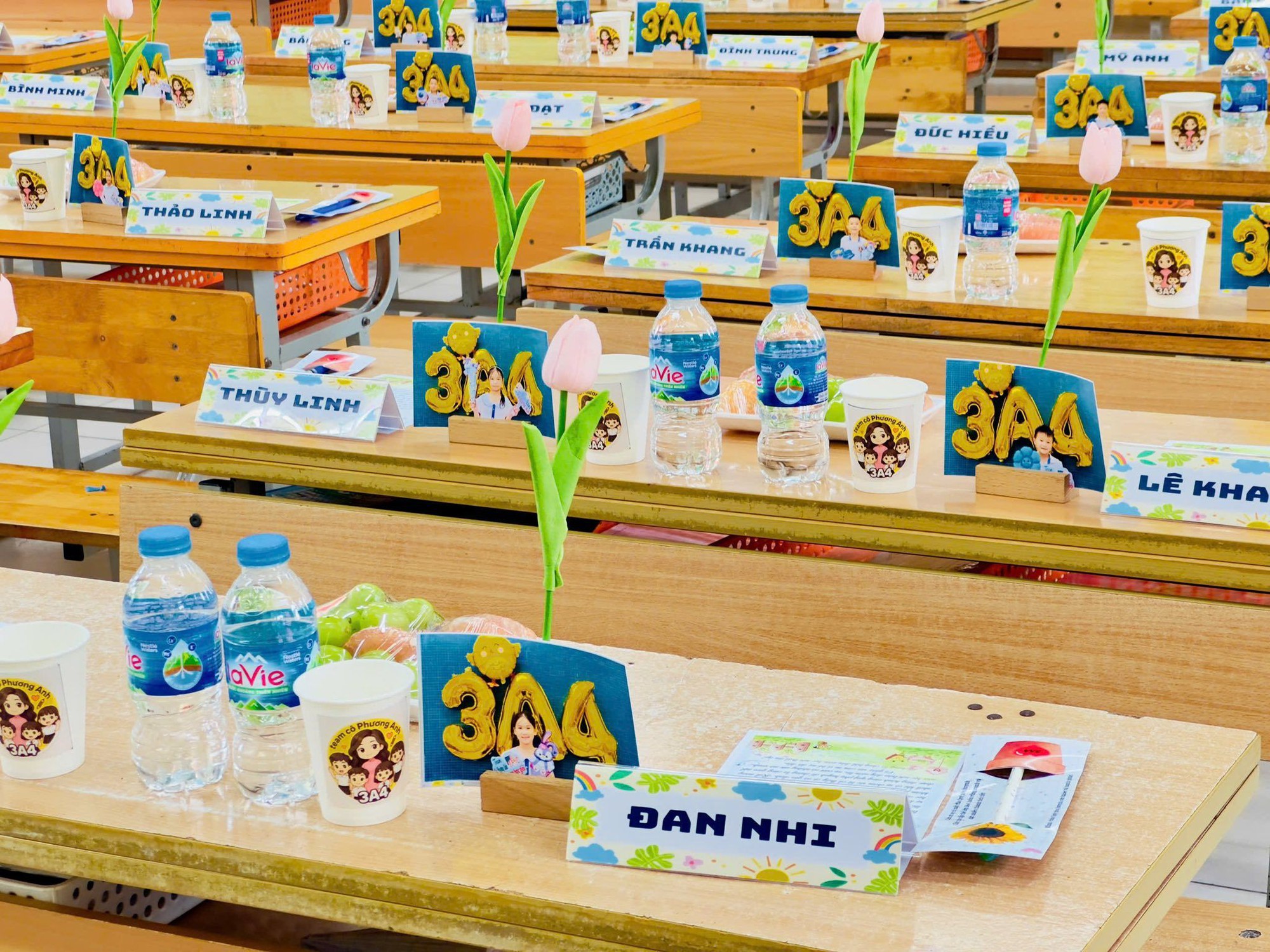 Những hình ảnh "cưng xỉu" tại 1 "trường làng" ở Hà Nội đang khiến nhiều cha mẹ xuýt xoa: Có động lực đi họp phụ huynh hẳn!- Ảnh 1.