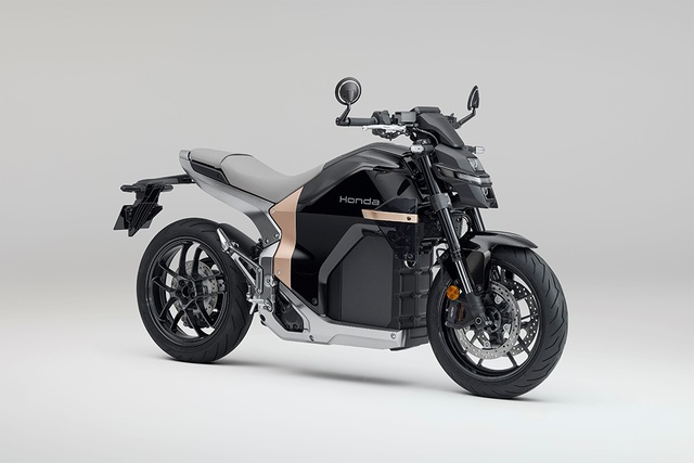 Xe máy điện Honda mới toanh vừa ra mắt: Khỏe ngang xe 1000 cc, sạc nhanh chỉ 30 phút, dáng cực đẹp- Ảnh 2.