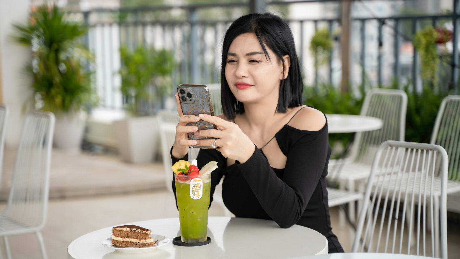 Nữ nghệ sĩ công khai bạn trai Việt kiều ở tuổi U60: 2 lần đổ vỡ tình cảm, từng yêu trai trẻ kém 18 tuổi- Ảnh 5.