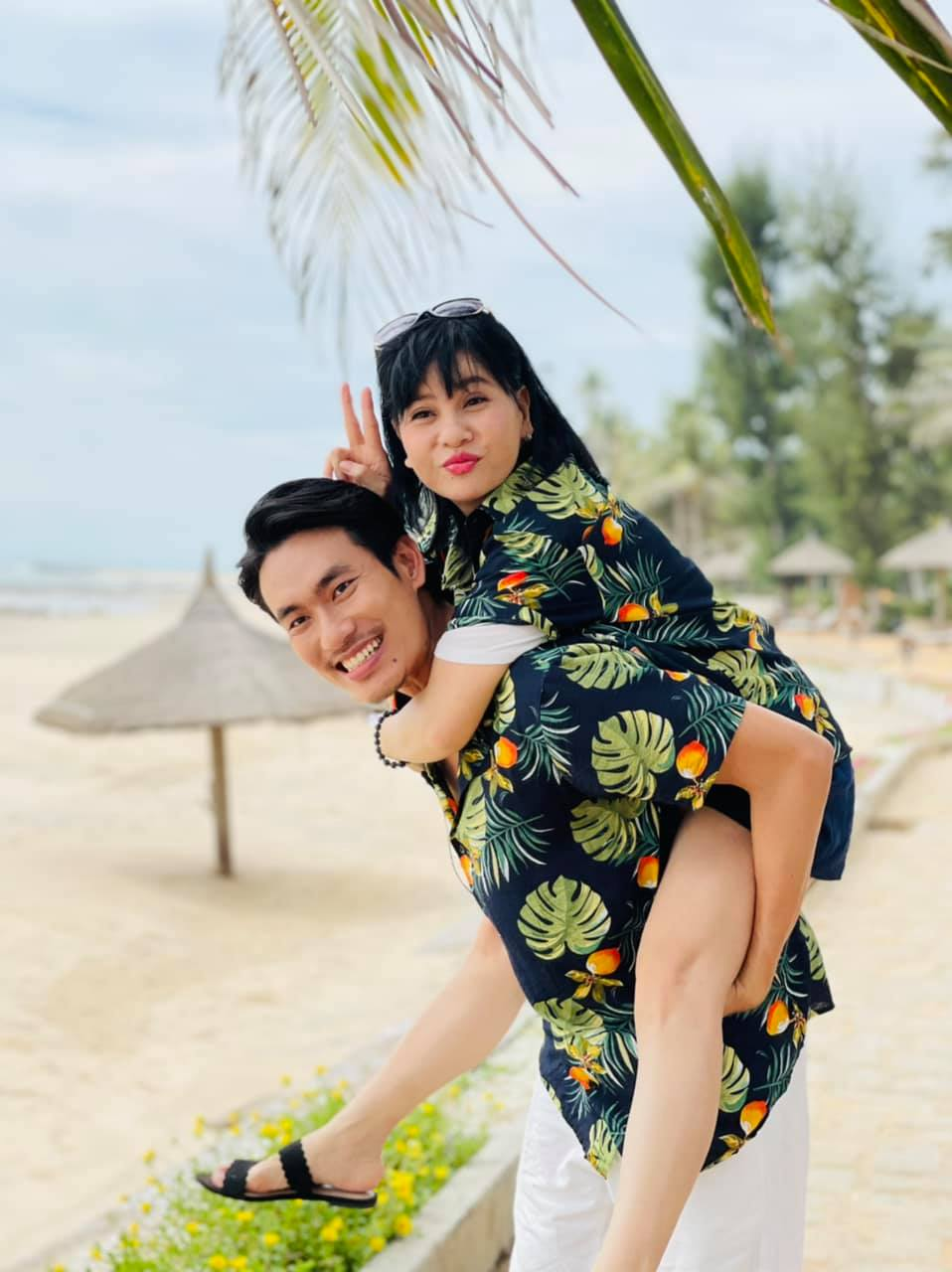 Nữ nghệ sĩ công khai bạn trai Việt kiều ở tuổi U60: 2 lần đổ vỡ tình cảm, từng yêu trai trẻ kém 18 tuổi- Ảnh 3.