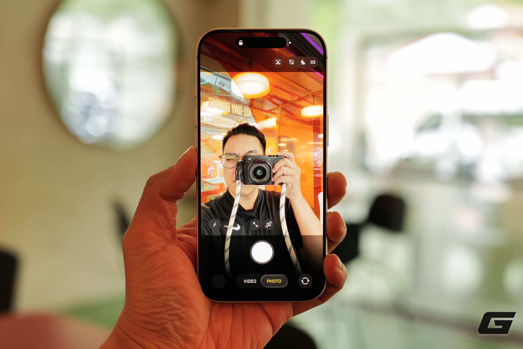 Mở hộp iPhone 17 Pro và iPhone 17 Pro Max chính hãng: Màu cam nổi bật, màu bạc tinh tế, chọn màu nào bây giờ?- Ảnh 33.