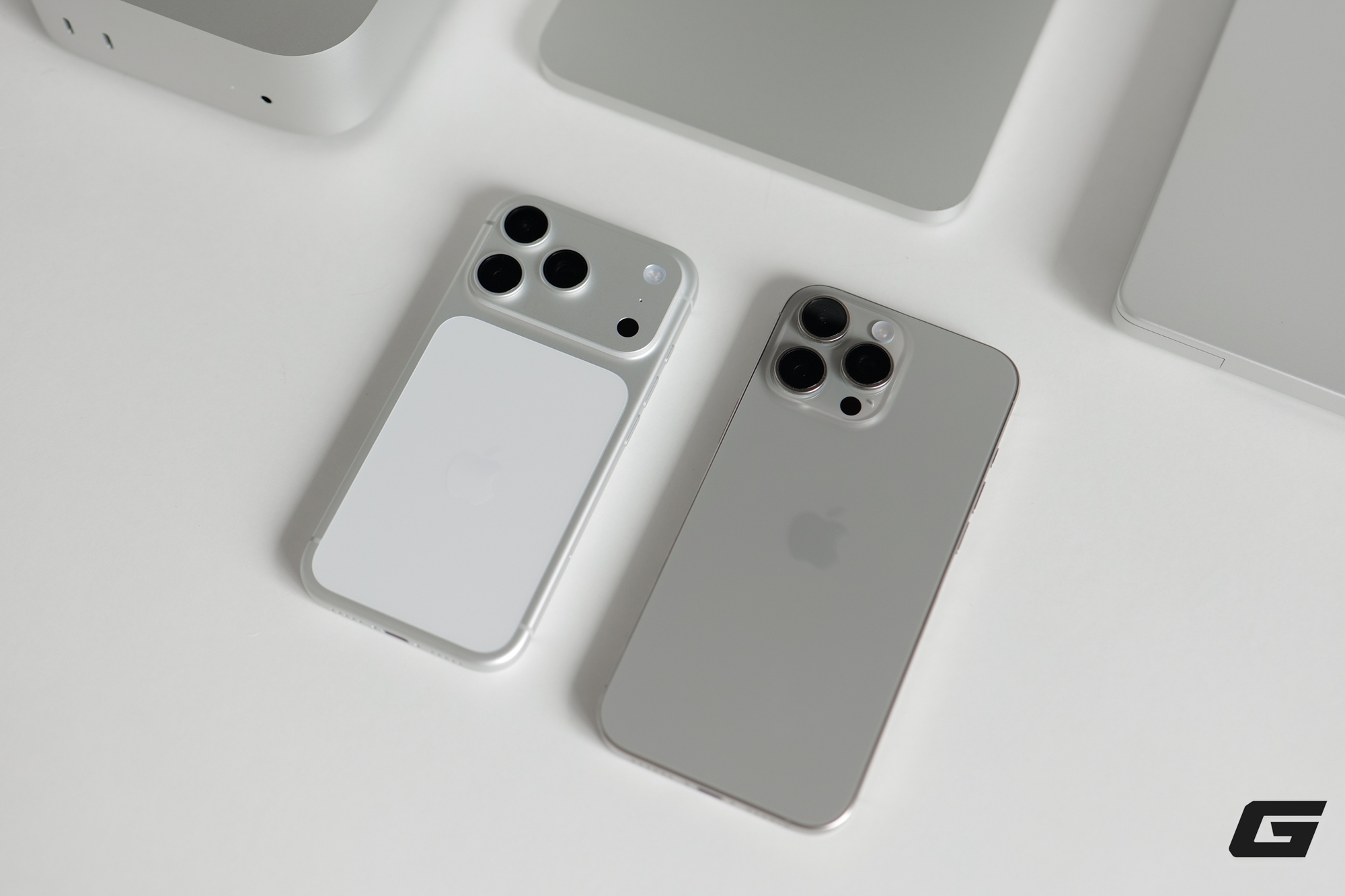 Mở hộp iPhone 17 Pro và iPhone 17 Pro Max chính hãng: Màu cam nổi bật, màu bạc tinh tế, chọn màu nào bây giờ?- Ảnh 13.