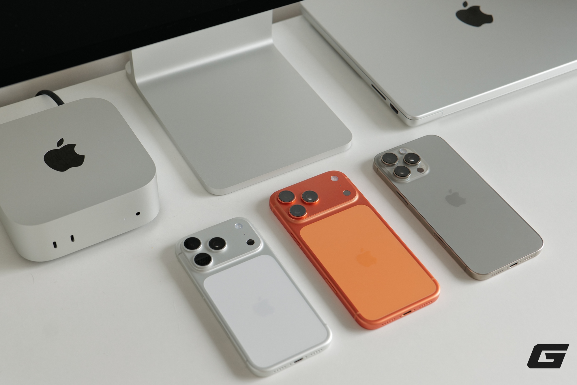 Mở hộp iPhone 17 Pro và iPhone 17 Pro Max chính hãng: Màu cam nổi bật, màu bạc tinh tế, chọn màu nào bây giờ?- Ảnh 12.