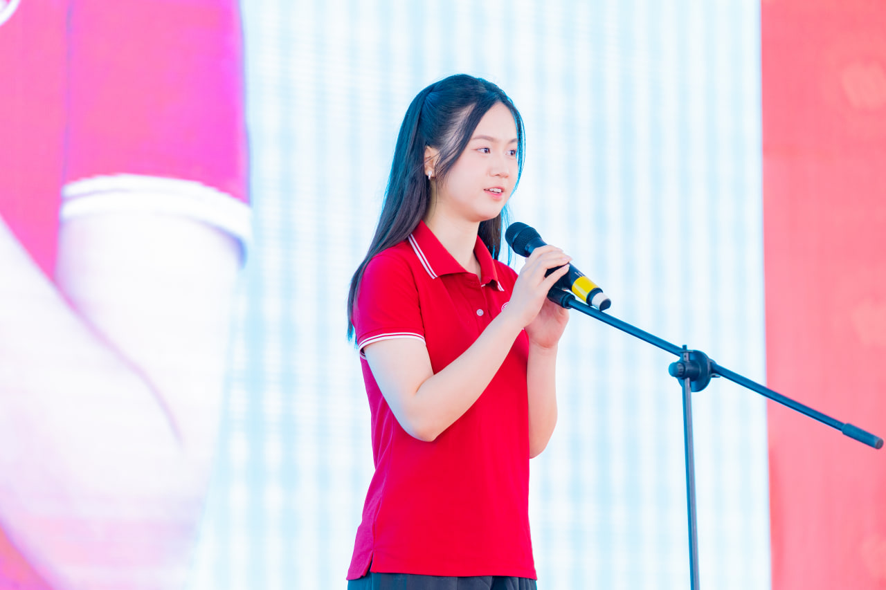 Bắt gặp thủ khoa xinh nhất kỳ thi tốt nghiệp THPT 2025 ở "lò đào tạo Hoa hậu TOP 1 Việt Nam"- Ảnh 7.