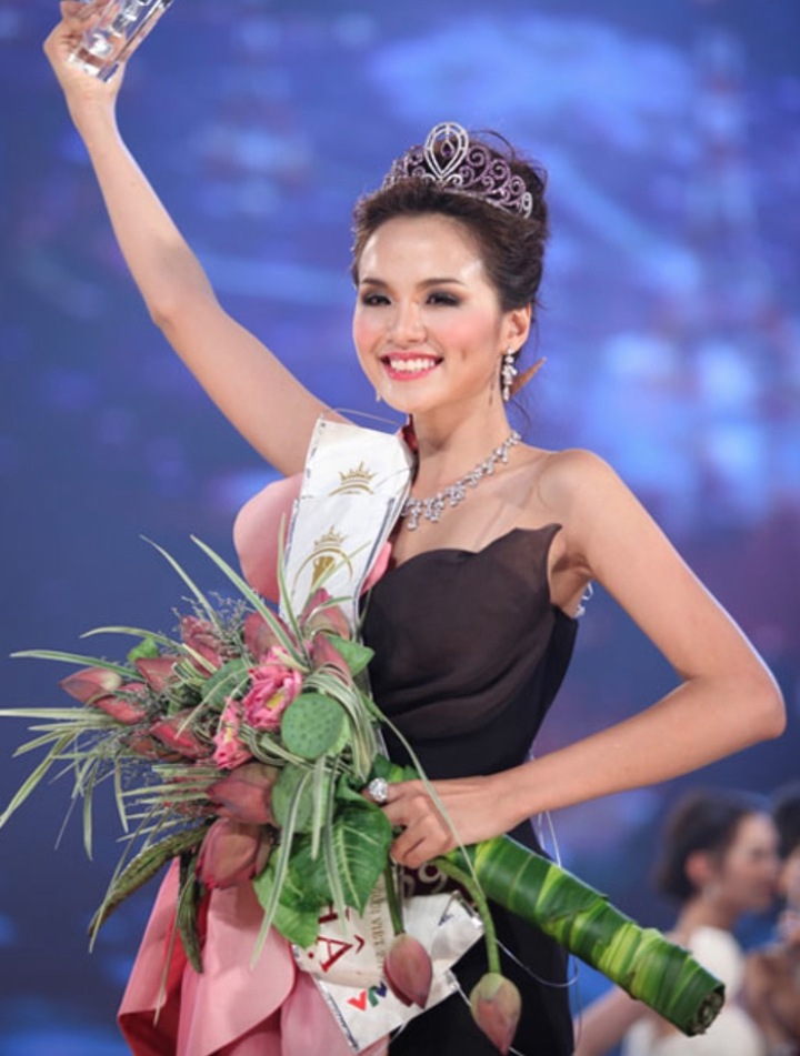 Hoa hậu Việt trước khi đăng quang: Người phục vụ nhà hàng, người làm osin- Ảnh 5.