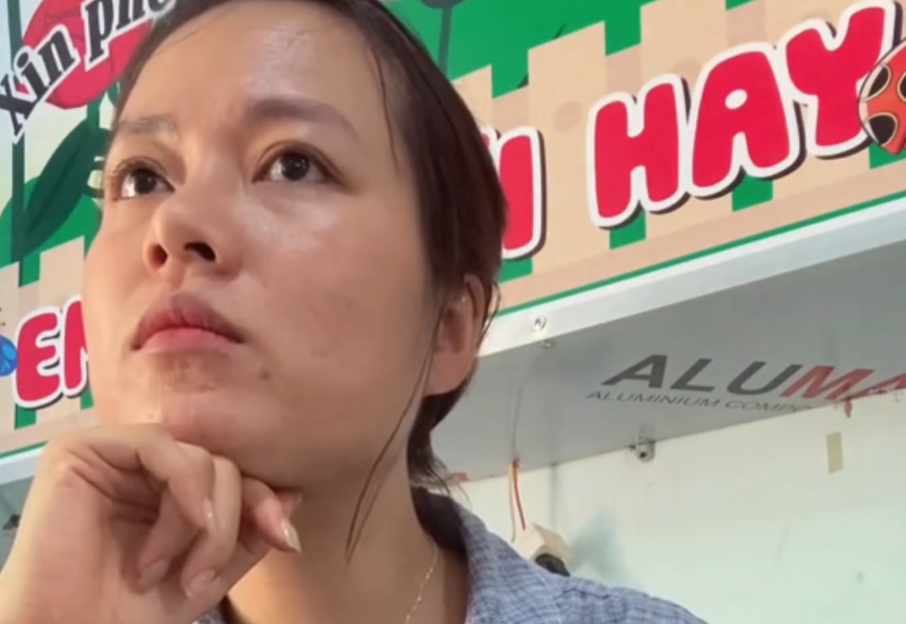 Khoảnh khắc trong lớp học khiến triệu người rơi nước mắt: "Mình có mẹ là đã quá may mắn rồi"- Ảnh 1.