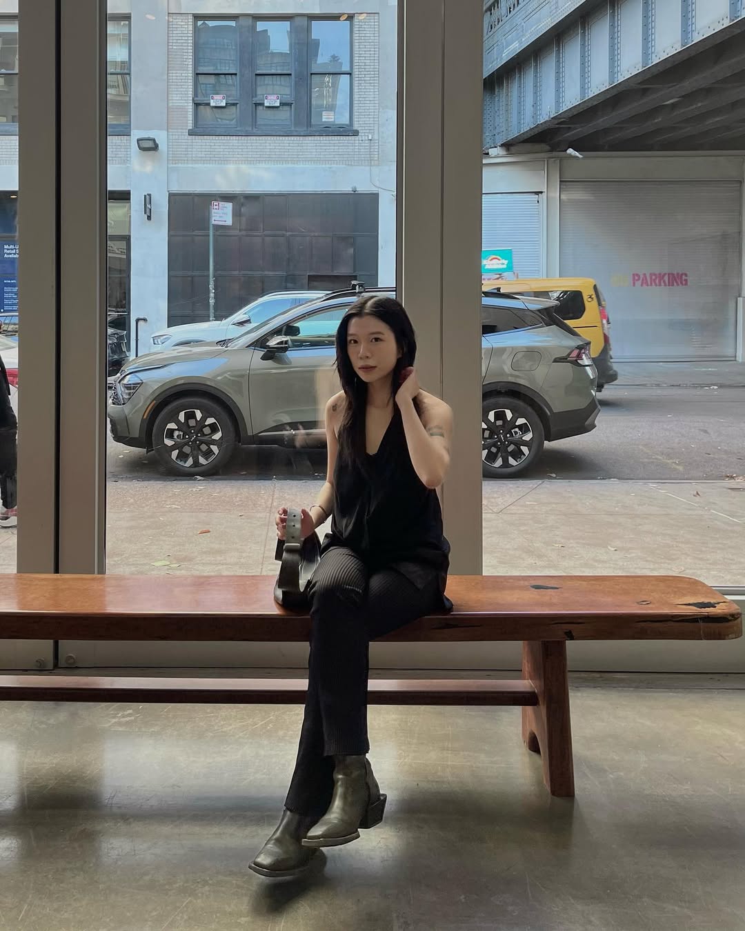 Ái nữ Gen Z đưa brand Việt đến New York Fashion Week: Không chỉ tài năng, ngoài đời còn là "cool girl" chính hiệu- Ảnh 20.