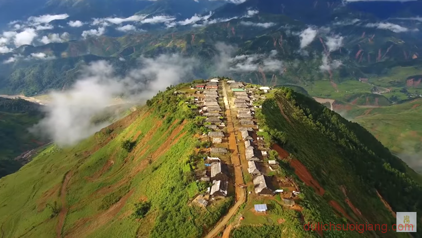 Đỉnh núi trong 
