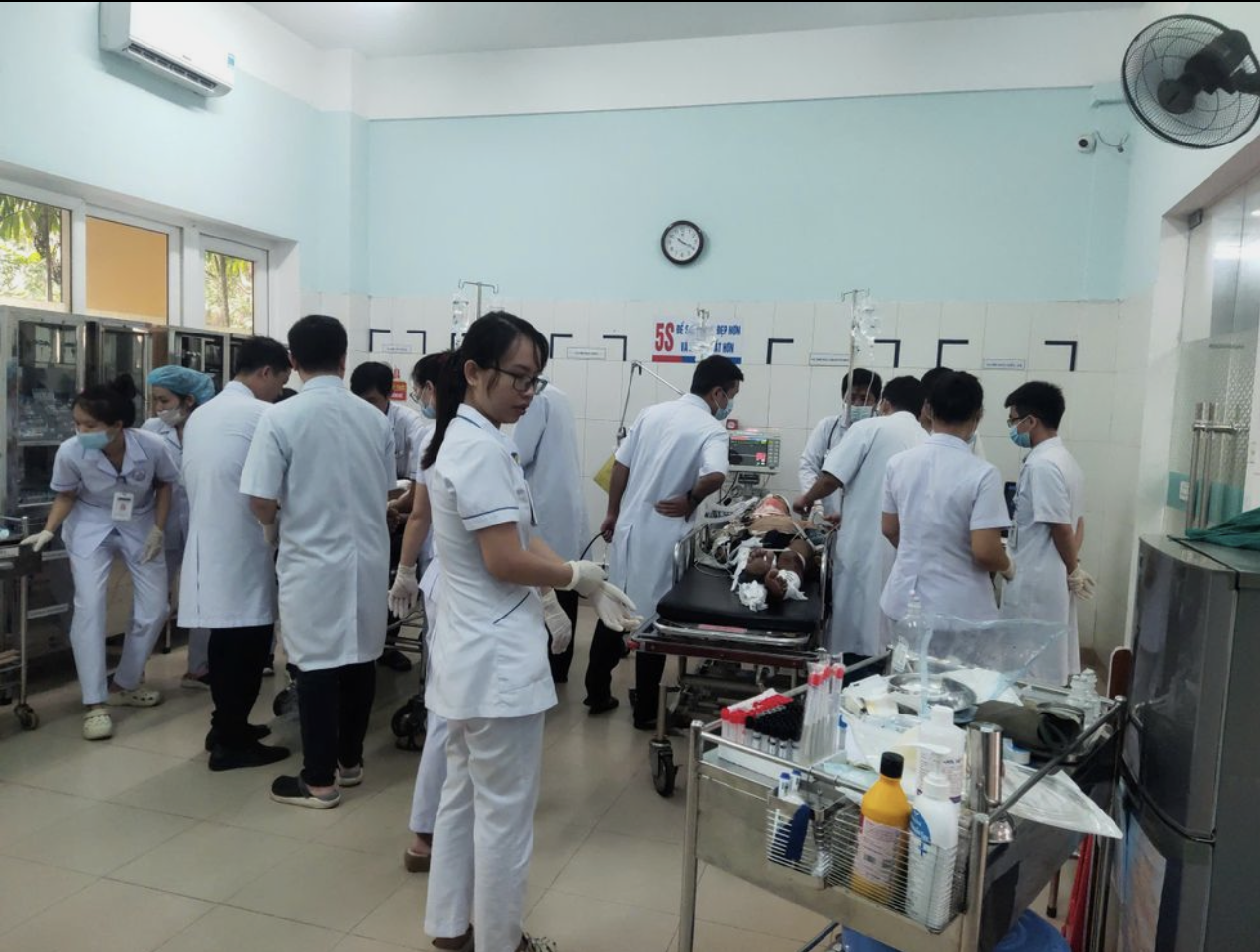 Nguyên nhân ban đầu vụ xe tải lao vào chợ chuối ở Quảng Trị làm 3 người tử vong và nhiều người bị thương- Ảnh 6.