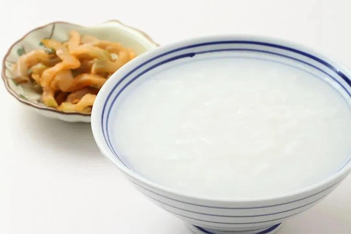 Lý do không nên ăn cháo buổi sáng và top các thực phẩm tránh ăn vào bữa sáng- Ảnh 1.
