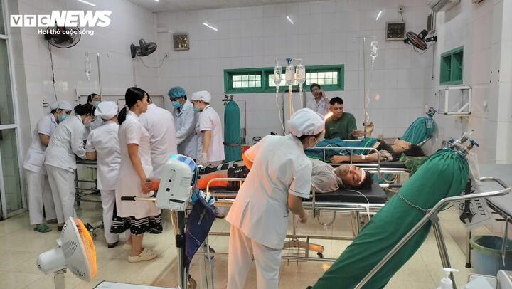 Xe tải lao vào chợ chuối ở Quảng Trị: Sức khoẻ 9 người bị thương ra sao?- Ảnh 2.